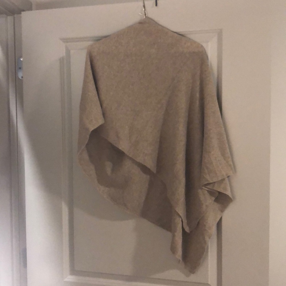 100% Cashmere Wrap/poncho